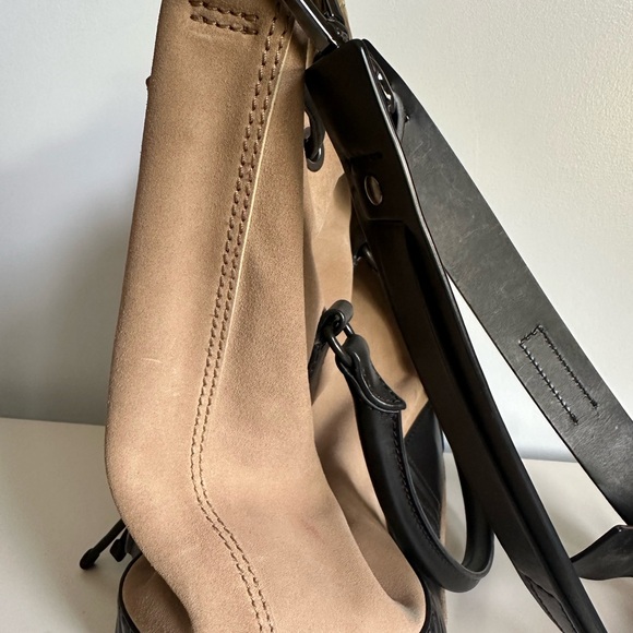 Belstaff Tan and Black Shoulder Bag with Drawstring Closure - Picture 5 of 7
